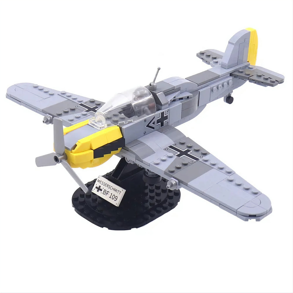 WW2 German BF-109 Fighter + Display Stand