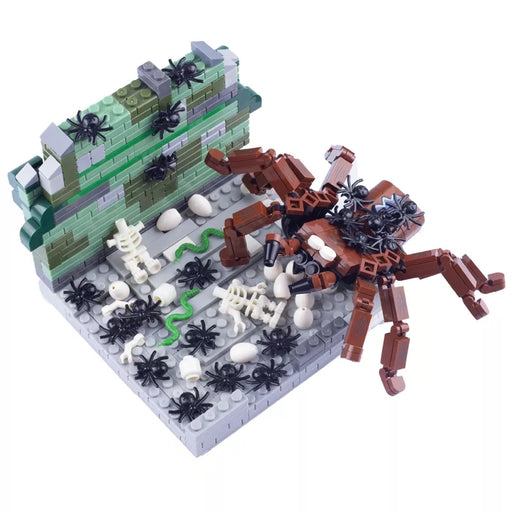 Tarantulas Lair Display Set moc